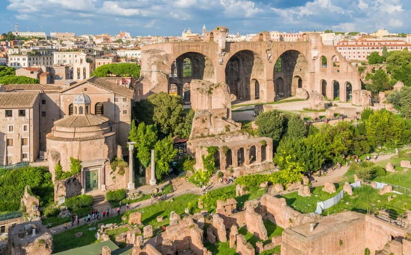 Rome: Colosseum Arena Guided Tour, Forum & Palatine Option - Palatine Hill and the imperial view