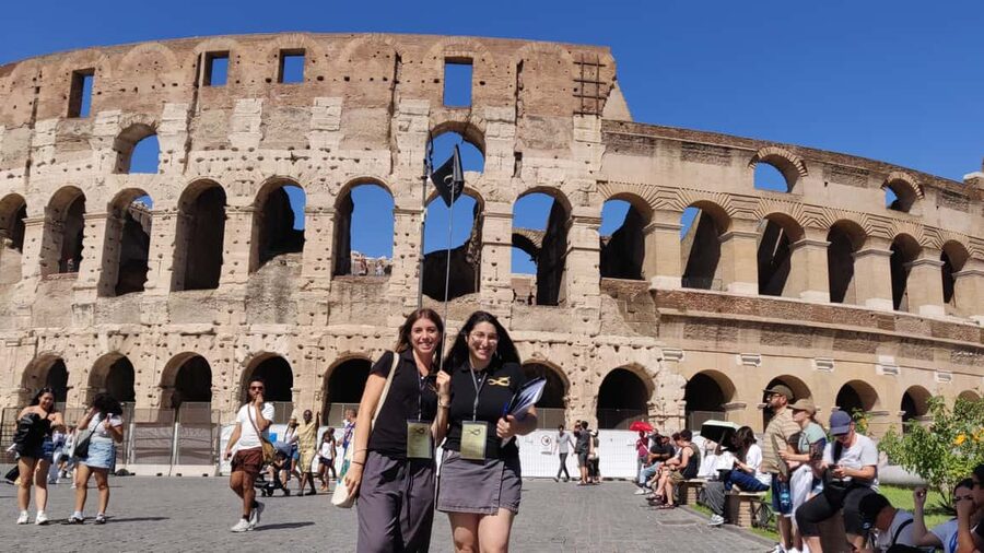 Rome: Colosseum Express Entry with Audio Guide App - Entering the Colosseum without the ticket-office wait