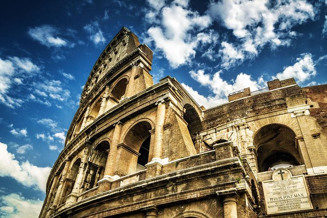 Rome: Colosseum Express Guided Tour - Finding the meeting point on Via del Cardello