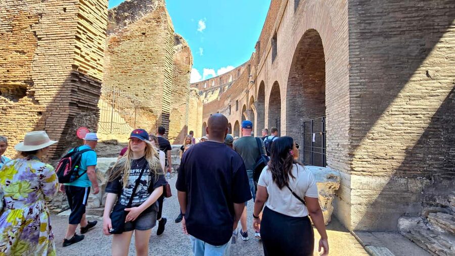 Rome: Colosseum Express Tour and Roman Forum Access - Exploring the Roman Forum at your own pace