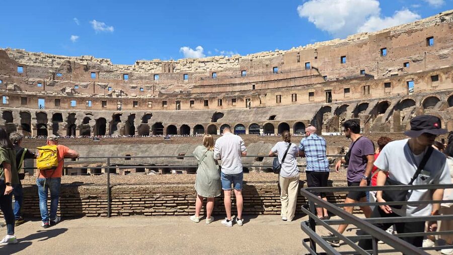 Rome: Colosseum Express Tour and Roman Forum Access - Saving the Palatine Hill terrace for the views