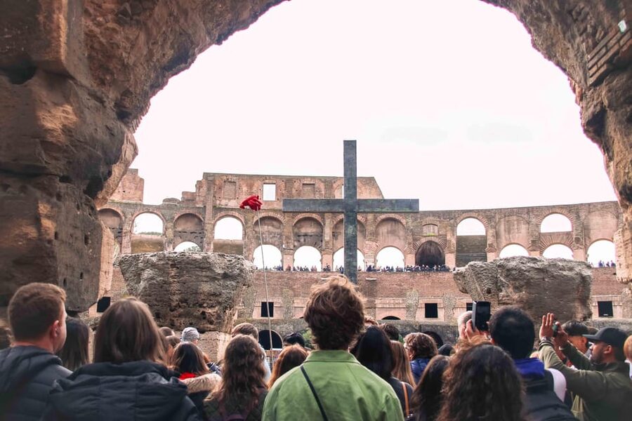 Rome: Colosseum & Forum with Audio Guide App -Optional Arena - Palatine Hill and the views over Rome