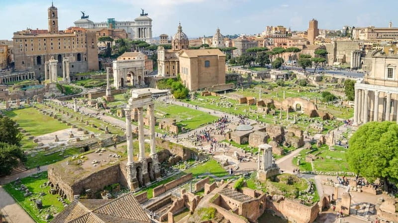 Rome: Colosseum Gladiator's Arena and Roman Forum Tour - The private guide option in eight languages