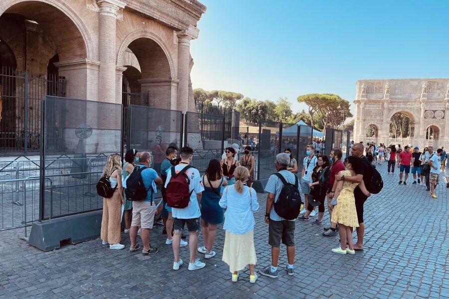 Rome: Colosseum Guided Tour with Entry Tickets - Palatine Hill and the Roman Forum: valuable extra access