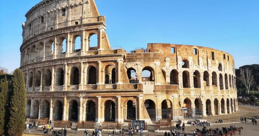 Rome: Colosseum Guided Tour with Forum Entry Experience - Entering the Colosseum and understanding its purpose