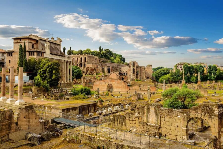Rome: Colosseum, Palatine Hill, and Forum Guided Experience - How much time you really need at the amphitheater