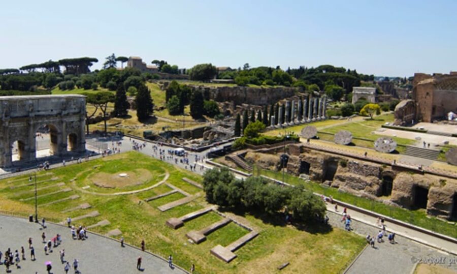 Rome: Colosseum, Palatine Hill, and Roman Forum Tour - Who should book this tour?