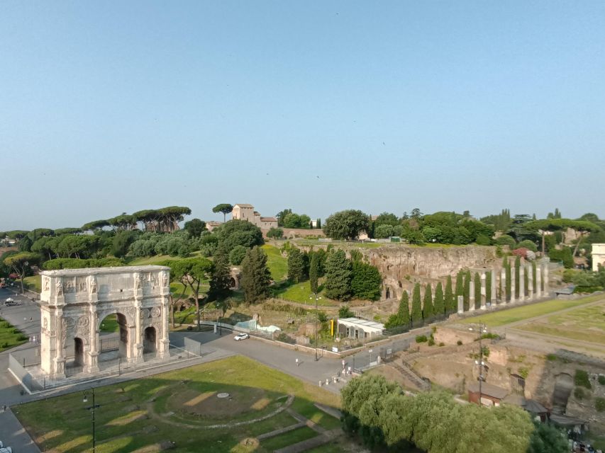 Rome: Colosseum, Palatine Hill, & Roman Forum Walking Tour - Who should book this tour?
