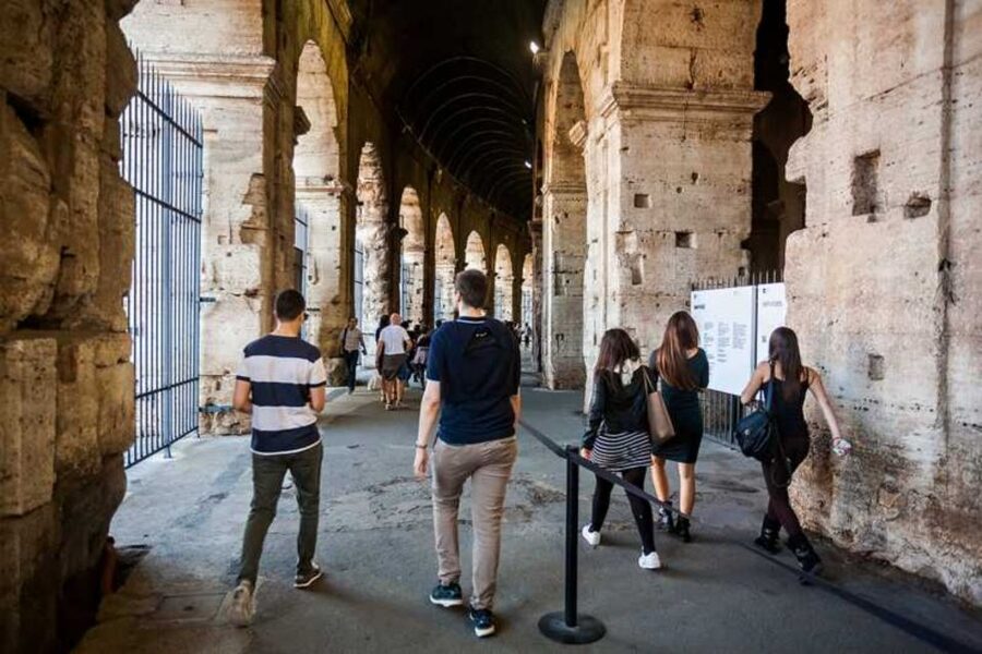Rome: Colosseum, Palatine & Roman Forum Tour w/Entry Ticket - Palatine Hill and the Roman Forum are self-guided