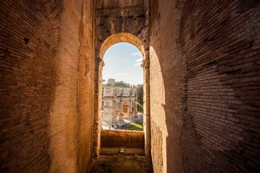 Rome: Colosseum, Palatine & Roman Forum Tour w/Entry Ticket - Finding Largo Gaetana Agnesi at the Colosseum Metro station