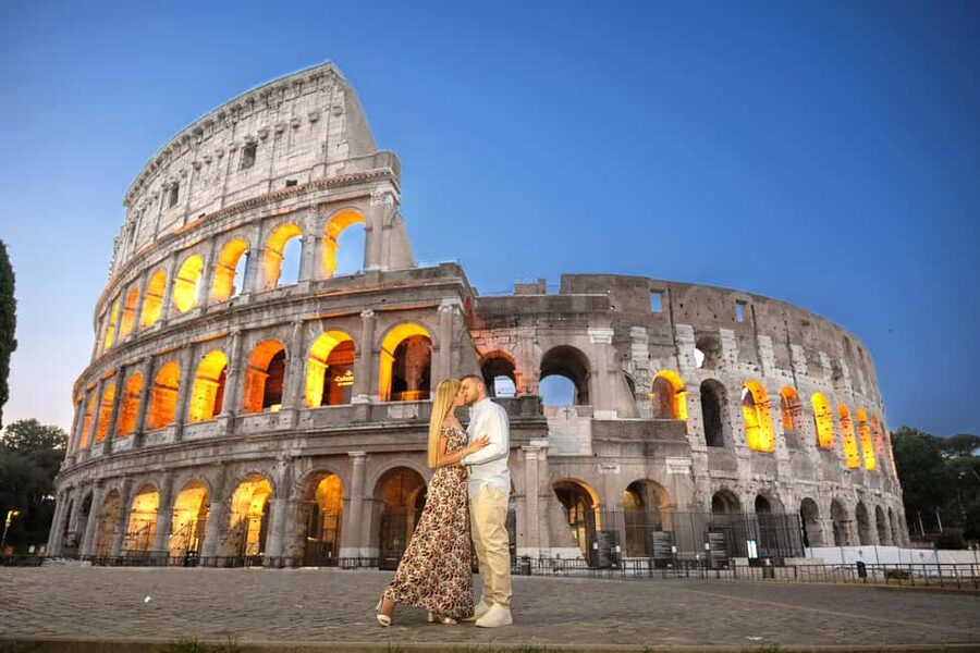 Rome: Colosseum Private Photoshoot - Why posing help matters