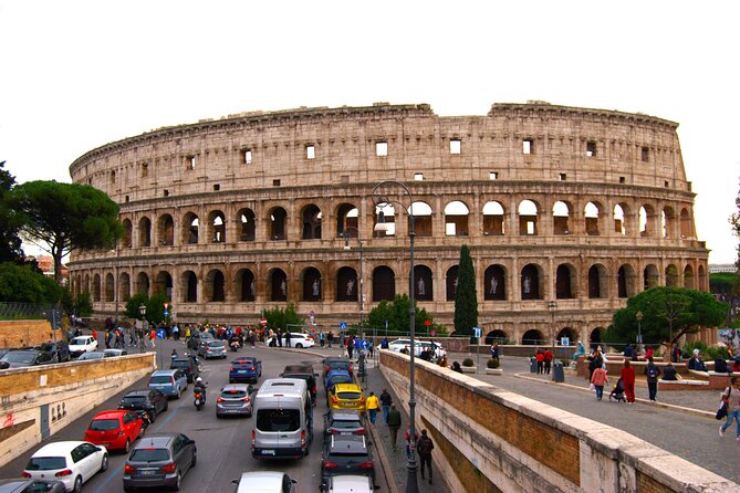 Rome: Colosseum, Roman Forum & Palatine Hill Experience - Taking your time inside the Colosseum