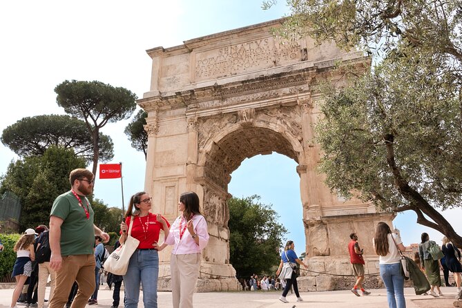 Rome: Colosseum with Roman Forum & Palatine Hill Guided Tour - Reading the Roman Forum as ancient downtown