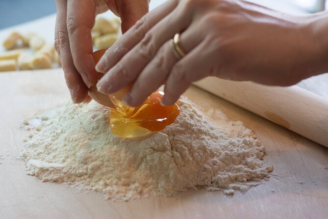 Rome Cooking Class: Fresh Pasta Two Ways & Tiramisu with wine - Key things to know before booking
