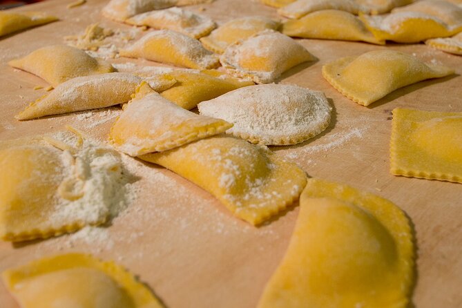Rome Cooking Class: Make Pasta, Dine & Drink Wine With Local Chef - Gelato finishes the three-hour session