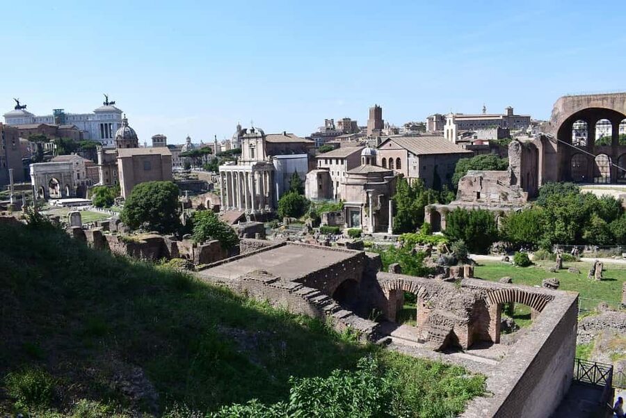 Rome: Domus Aurea Guided Tour and Virtual Reality Experience - Seeing the Octagonal Hall and concrete vaults