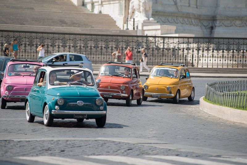Rome Driving Tour By Vintage Fiat 500 - The Aventine keyhole and Piazza of the Knights of Malta