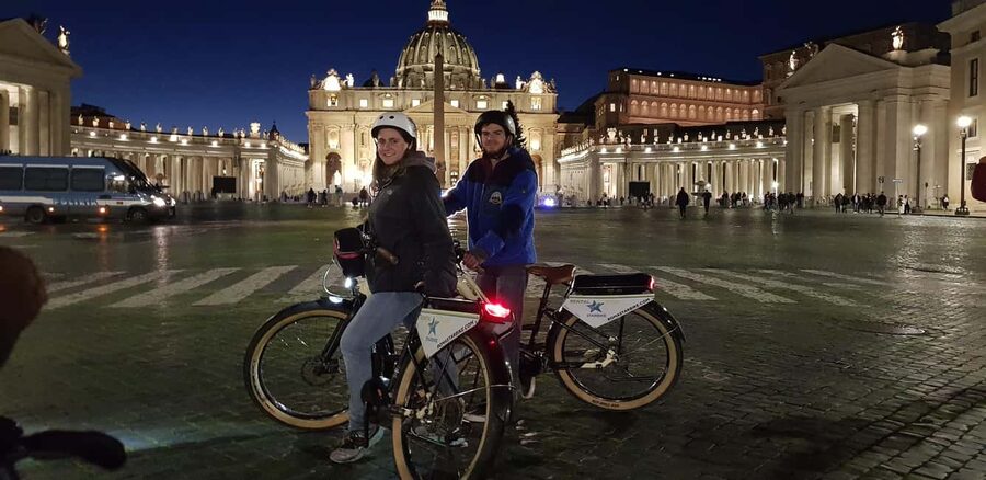 Rome: E-Bike Sunset Tour with Pizza Option - Piazza Venezia and the Ride Through Central Rome