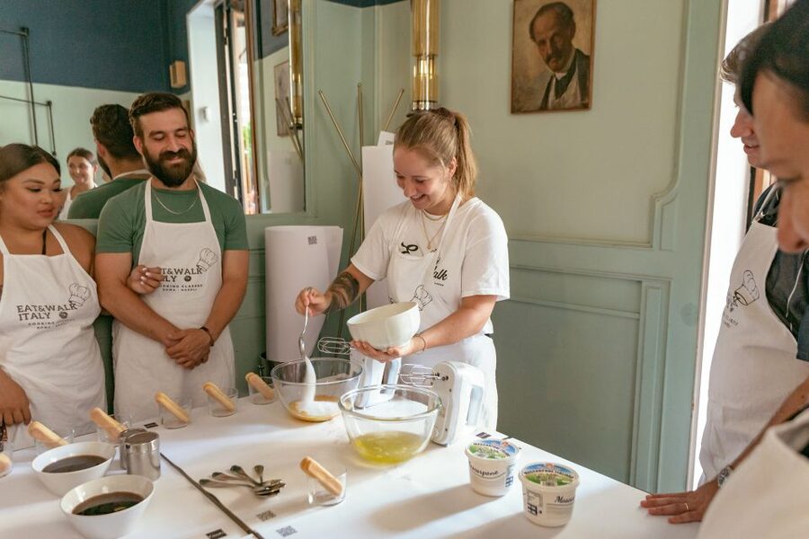 Rome: Fettuccine and Tiramisu Cooking Class with Wine - Making fettuccine from scratch