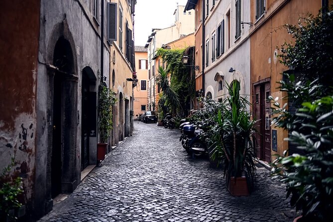 Rome Food Tour in the Historic Centre with 8+ Food Tastings - Walking through the old Jewish Ghetto