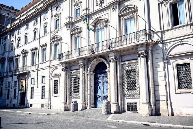 Rome Food Tour in the Historic Centre with 8+ Food Tastings - Campo de’ Fiori and the changing city center