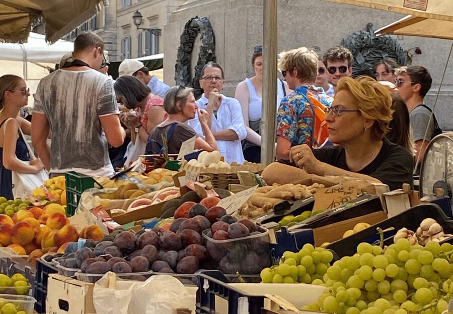 Rome: Food & Wine Tour of Campo de Fiori, Ghetto, Trastevere - Starting with Campo de’ Fiori Market