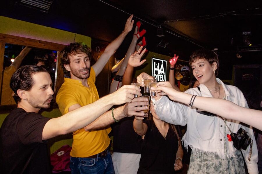 Rome: Forbidden History Walking Tour & Pub Crawl with Drinks - The bars matter as much as the stories