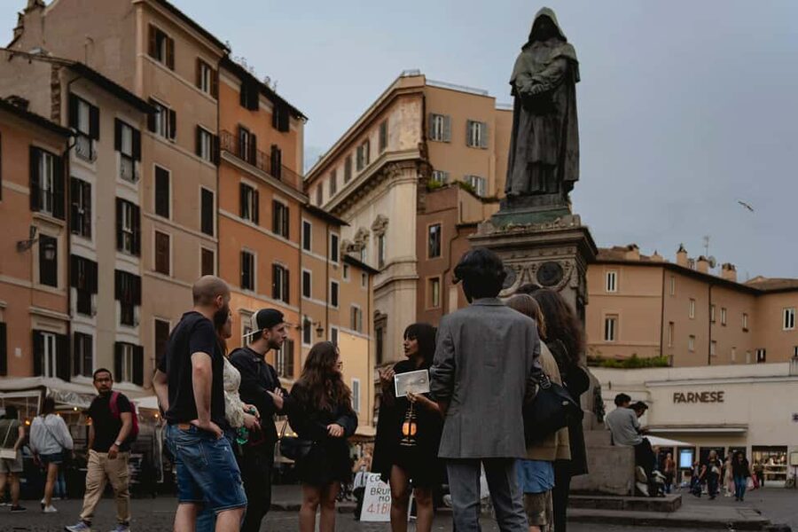Rome: Ghostly Nighttime Walking Tour - Piazza Farnese and Rome’s public drama