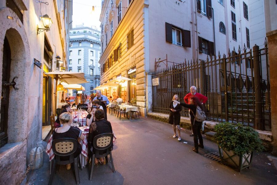 Rome: Guided City Center Evening Sightseeing Walking Tour - Key points to know before booking