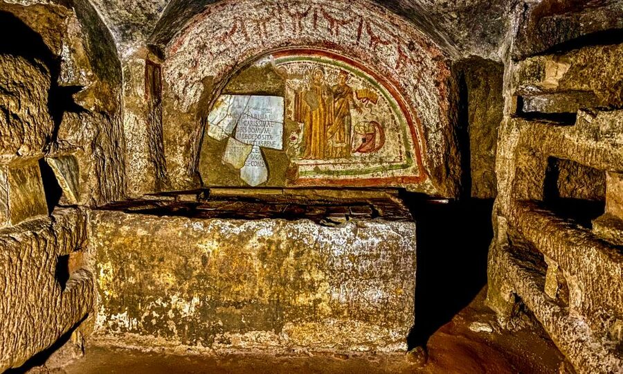 Rome: Guided Roman Catacombs Tour with Transfers - Frescoes, symbols, and the change from pagan Rome
