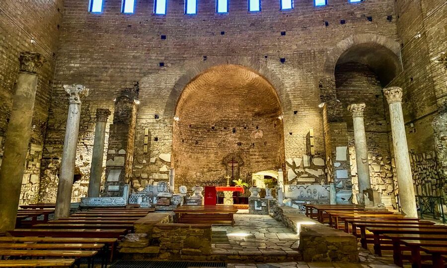 Rome: Guided Roman Catacombs Tour with Transfers - The underground Basilica of Nereus and Achilleus