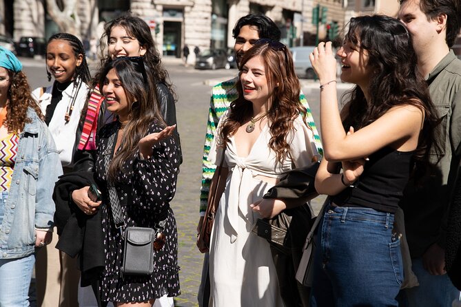 Rome: Guided Small Group Walking Tour of City Highlights - Trevi Fountain and a quick coin toss