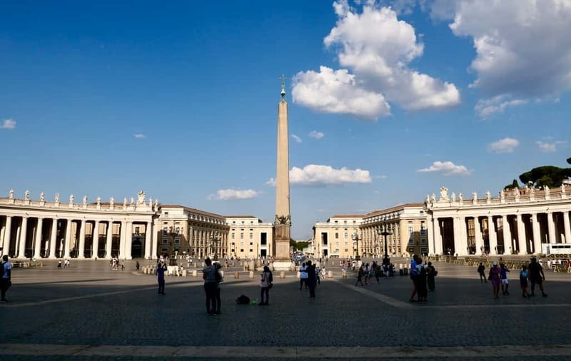 Rome: Guided Tour of St. Peter's Basilica, Grottoes & Square - My verdict: a good introduction, with one serious time warning