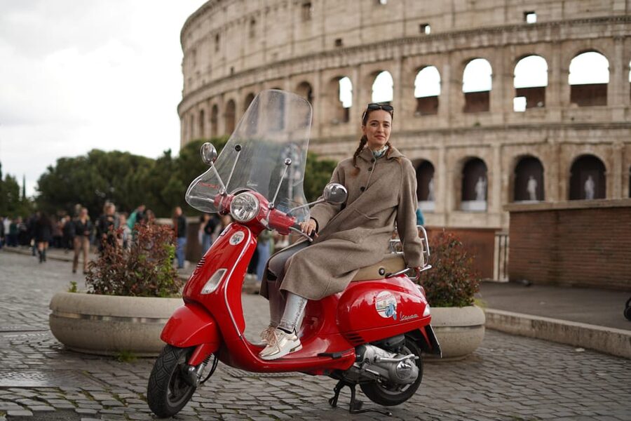 Rome: Guided Vespa Tour with Photo Stops - Key points at a glance