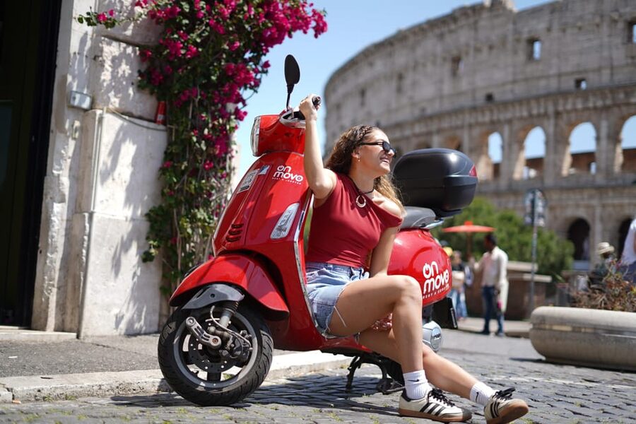 Rome: Guided Vespa Tour with Photo Stops - Fontana dell’Acqua Paola and the road uphill
