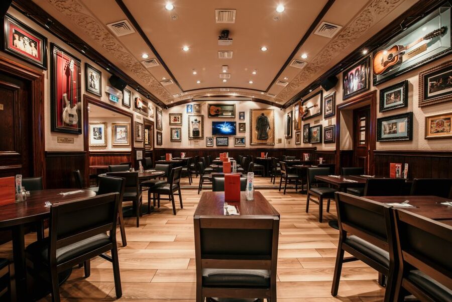 Rome: Hard Rock Cafe Experience - The memorabilia and Hard Rock shop