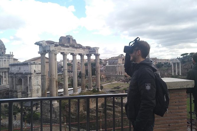 Rome Highlights Bike tour - How the 3D viewers change the ruins