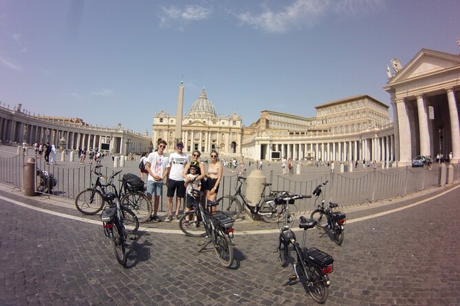 Rome Highlights by E-Bicycle Small group - Crossing the Roman Forum and viewing Trajan’s Market