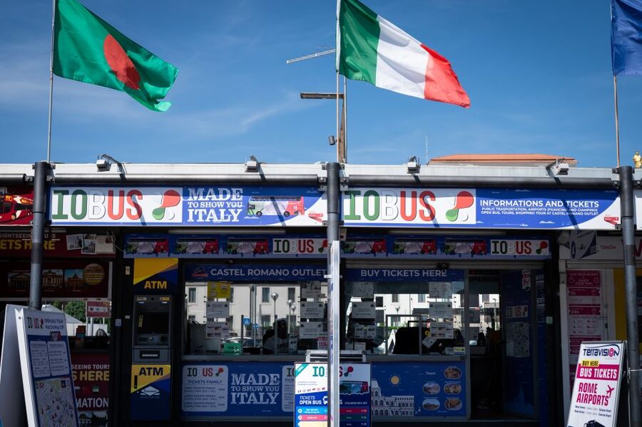 Rome: Hop-On Hop-Off Open-Top Bus City Tour - Spanish Steps, Barberini, and the Trevi Fountain