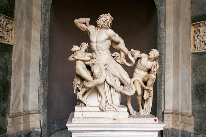Rome in a Day Tour with Vatican, Colosseum and Historic Center - Entering the Colosseum with a reserved ticket