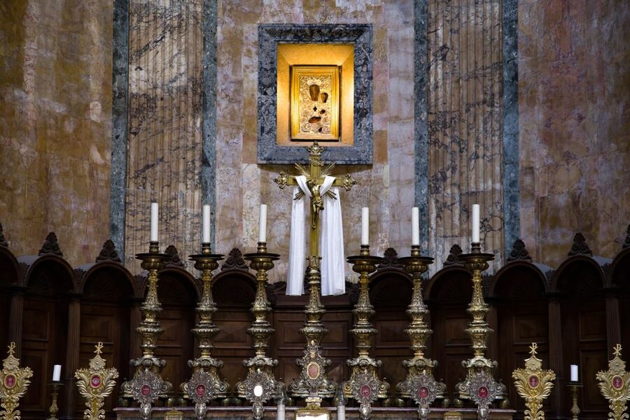 Rome: Pantheon Timeless Marvel Guided Tour with Entry Ticket - The Pantheon exterior and its Greek-Roman design