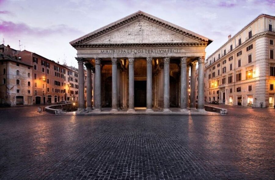 Rome: Pantheon Timeless Marvel Guided Tour with Entry Ticket - Under the open oculus