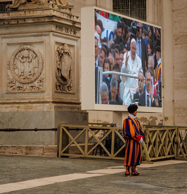 Rome: Papal Audience Tour With Reserved Access - St. Peter’s Square, where position matters