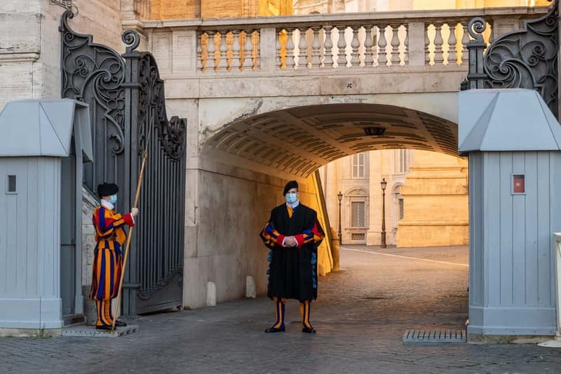 Rome: Papal Audience with Pope Leo IV - Winter audiences and the dress code
