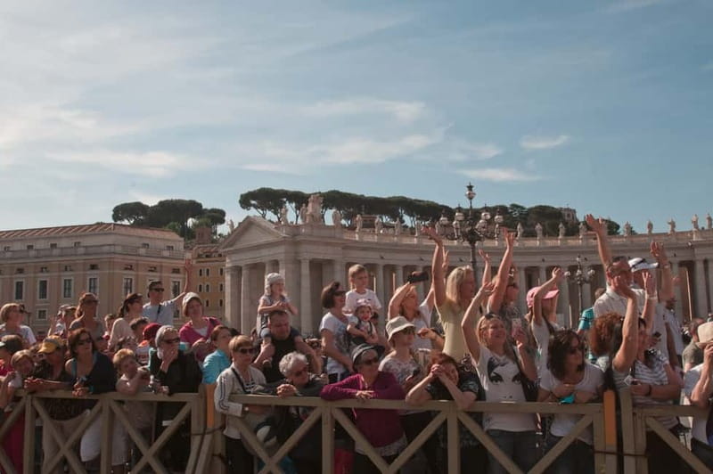 Rome: Papal Audience with Pope Leo XIV & Expert Guide - Seeing Pope Leo XIV in St. Peter’s Square