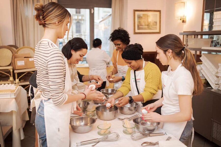 Rome: Pasta and Tiramisu Cooking Class in Piazza Navona - Practical advice before you arrive
