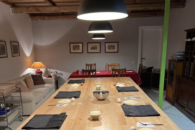 Rome Pasta Making Class with Italian Sauces and Wine Included - The chefs shape the mood