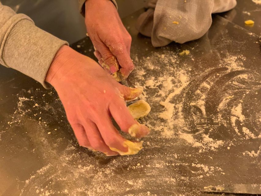 Rome: Pasta & Tiramisu Class with Fine Wine by the Vatican - Who should book this class?