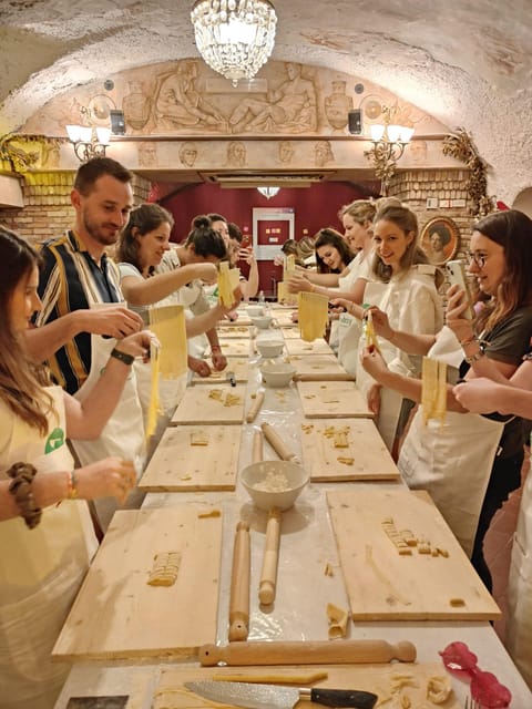 Rome: Pasta & Tiramisu Cooking Class near the Spanish Steps - Key points at a glance