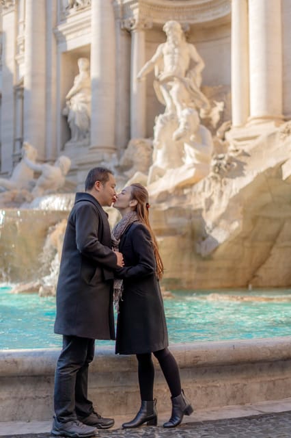Rome: Personalized Photoshoot outside the Colosseum - Is $58 good value for four people?